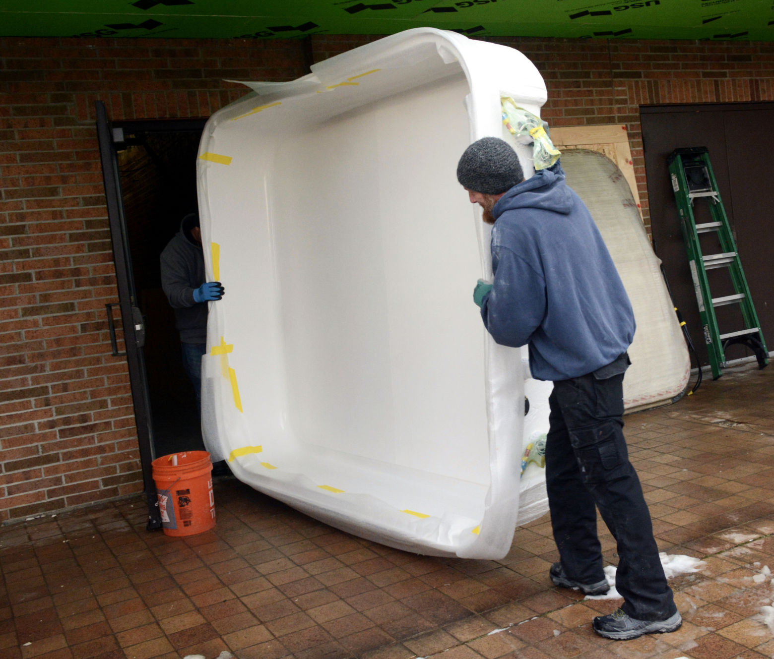 Aqua Spa’s float tanks arrive